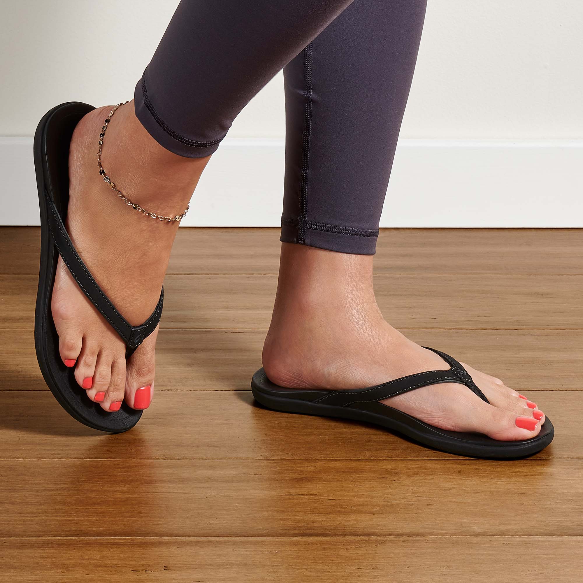 Ho' pio Women's Everyday Beach Sandals - Onyx - Image 5