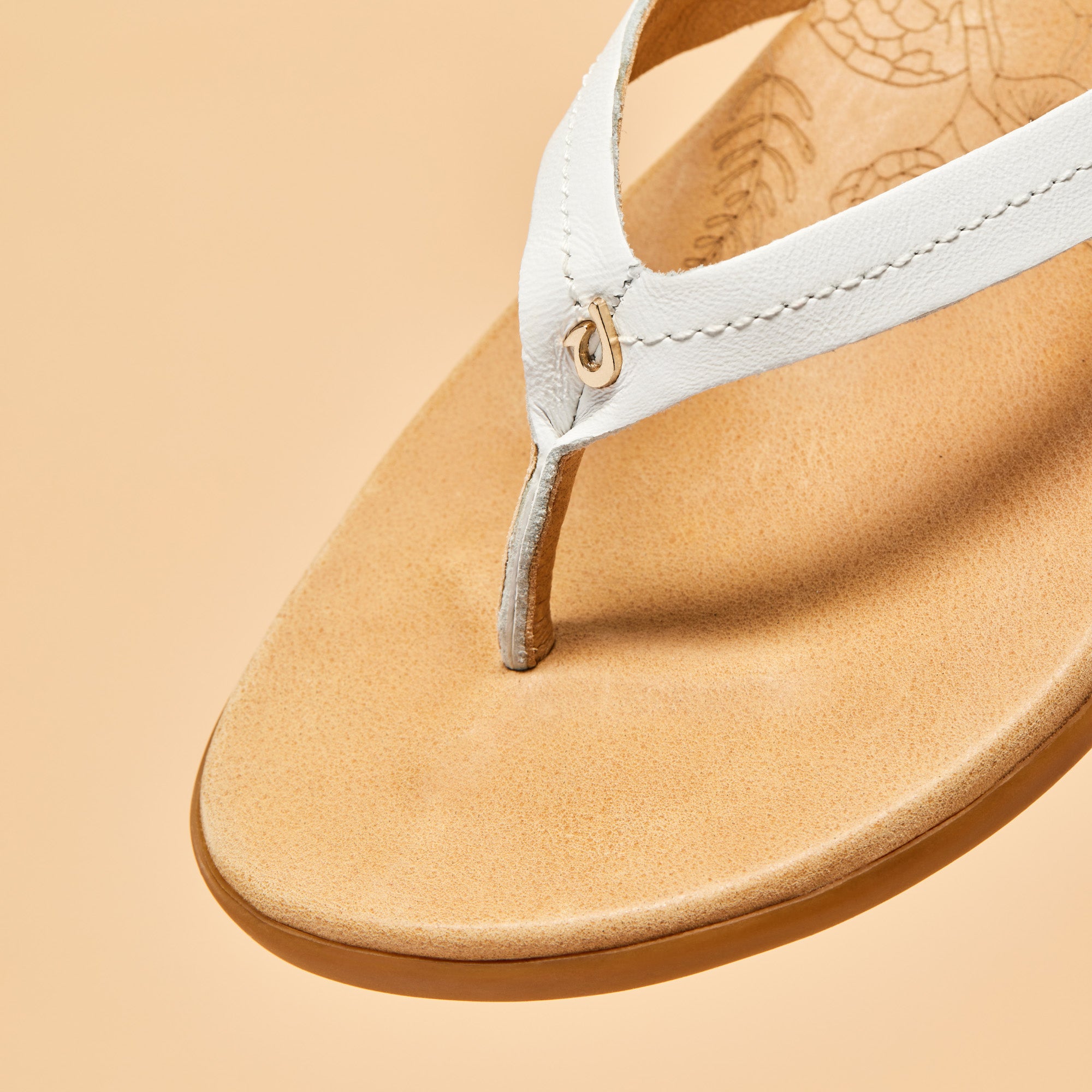 Honu Women's Leather Sandals - Bright White / Golden Sand - Image 4