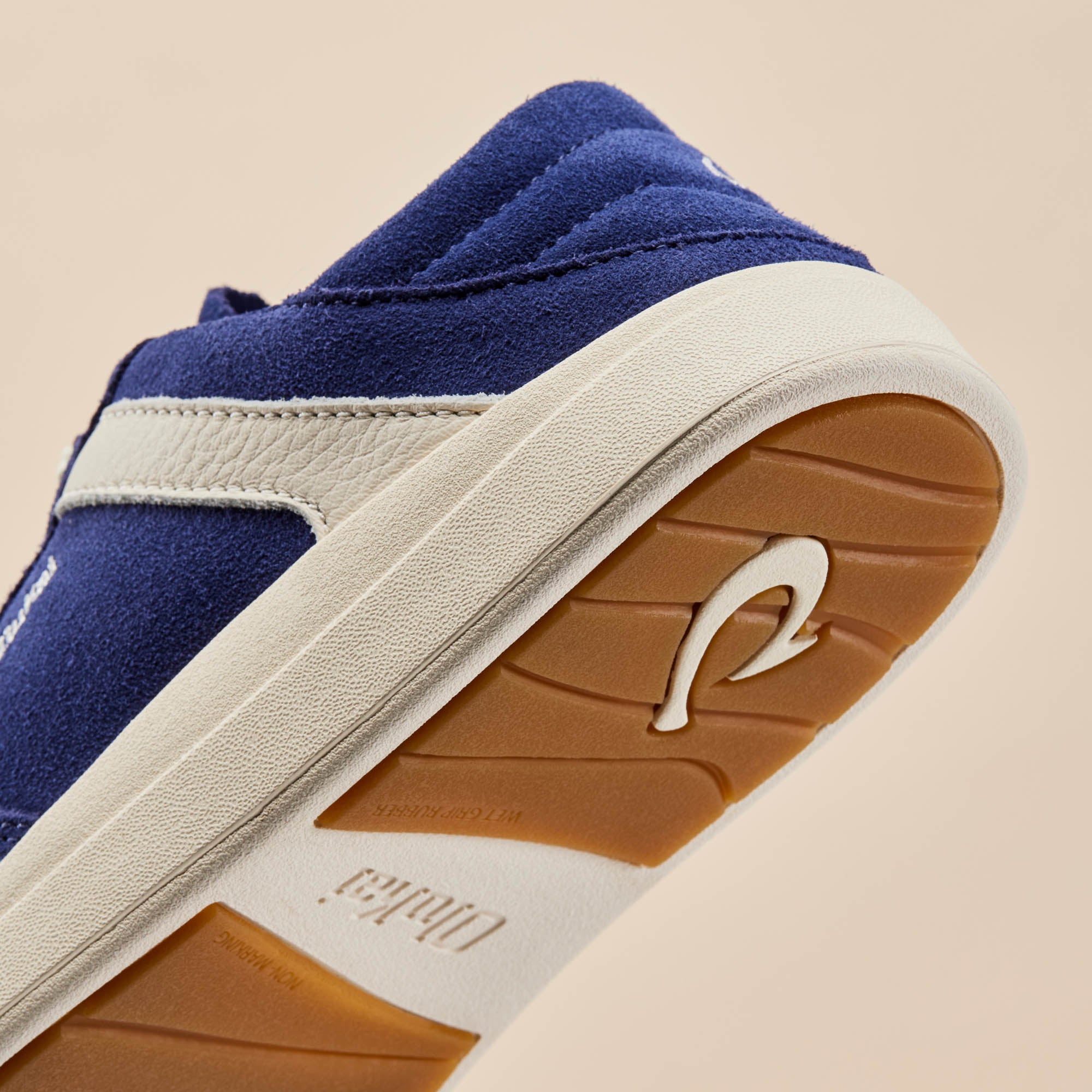 Ha 'upu Women's Leather Sneakers - Navy / Off White - Image 6